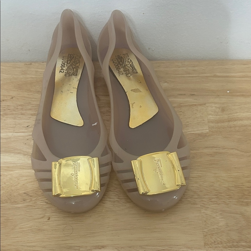Salvatore Ferragamo Tan Gelly Flats with Gold Buckle